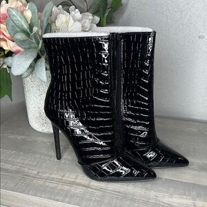 Black Croc-Embossed Women's Ankle Boots